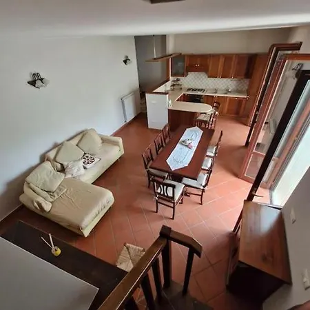 Maya House * Cetona